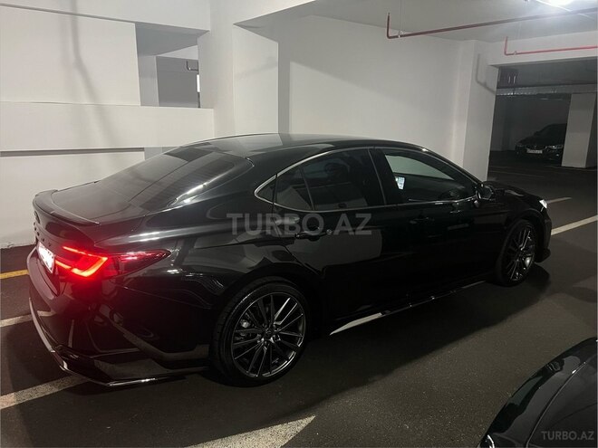 Toyota Camry-9