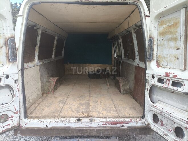 Ford Transit-7