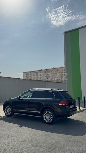 Volkswagen Touareg-2