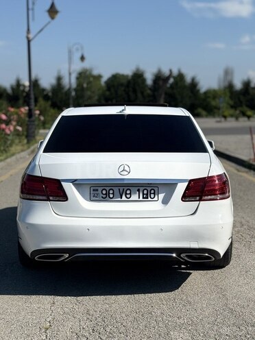 Mercedes E 220-2