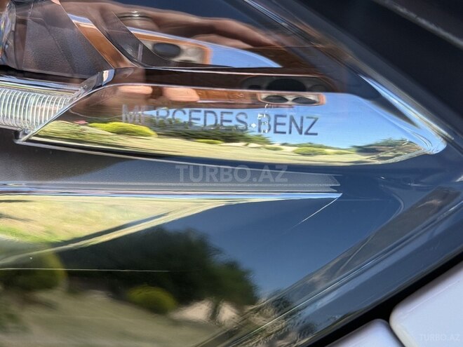 Mercedes E 220-13