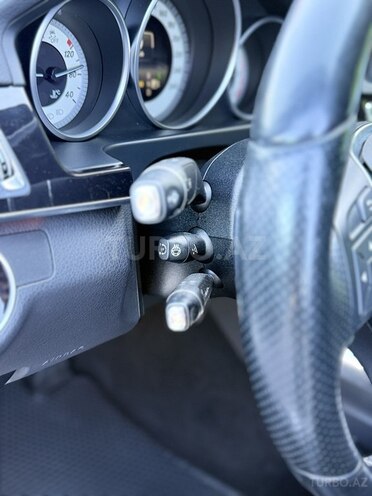 Mercedes E 220-9