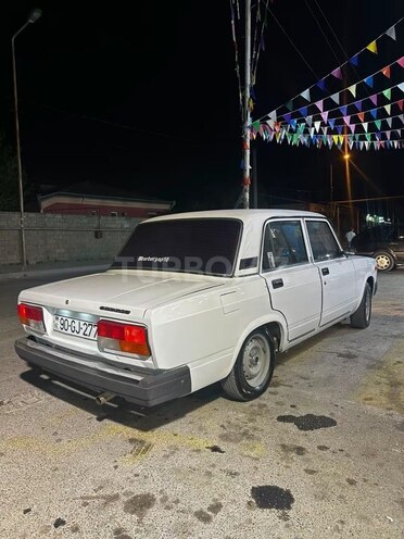 LADA (VAZ) 2107-2