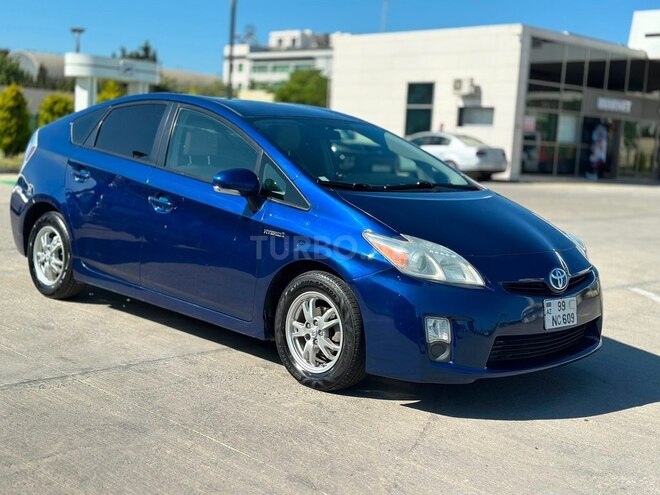 Toyota Prius-4