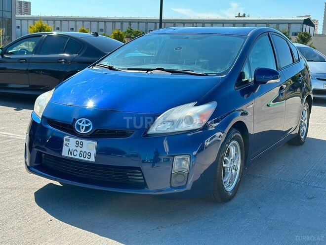 Toyota Prius-2