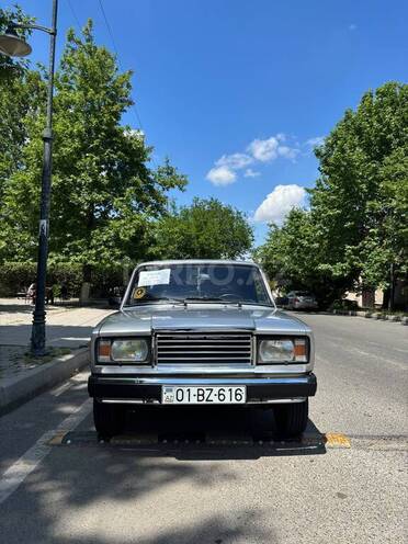 LADA (VAZ) 2107-1