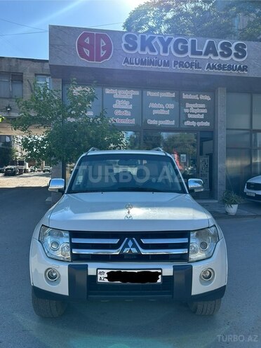 Mitsubishi Pajero-1