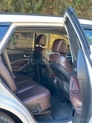 Hyundai Santa Fe-8