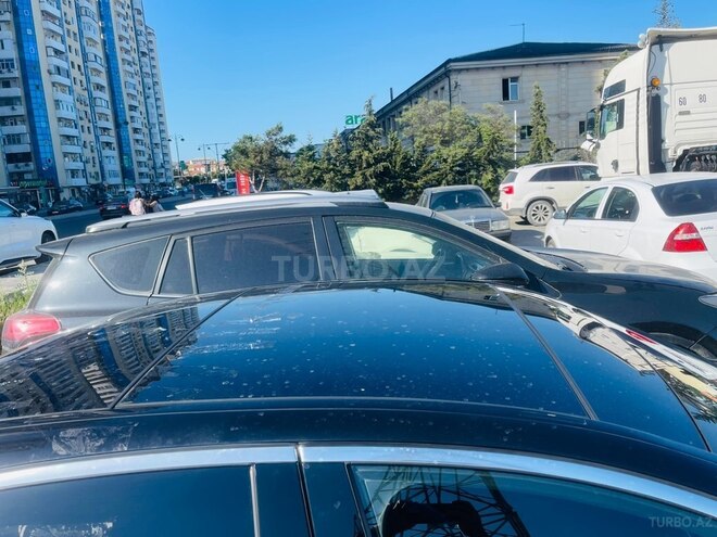 Mercedes E 300 d-6