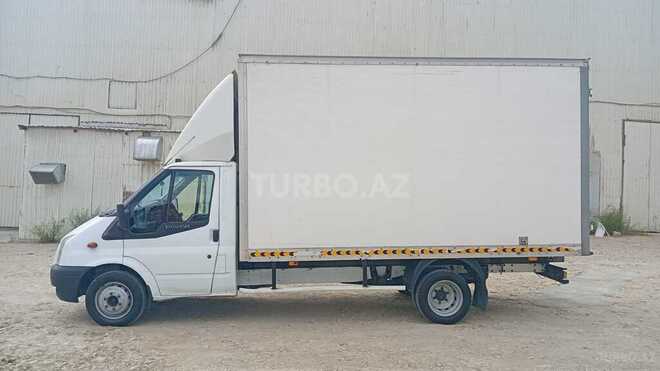 Ford Transit-4