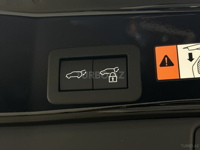 Toyota RAV4-12