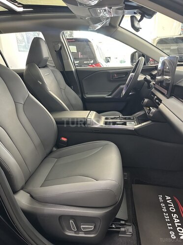 Toyota RAV4-17