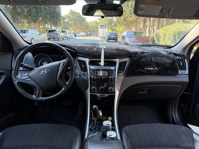 Hyundai Sonata-6