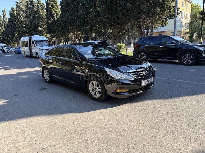 Hyundai Sonata-5