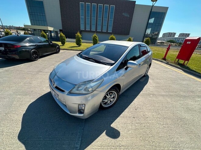 Toyota Prius-3