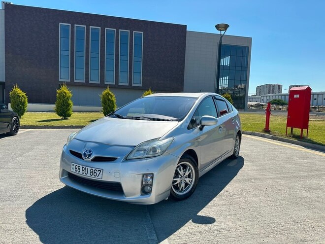 Toyota Prius-4