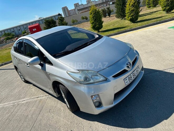 Toyota Prius-2