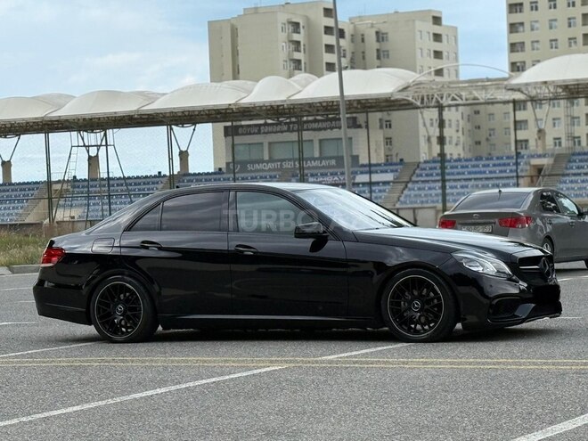 Mercedes E 250-13