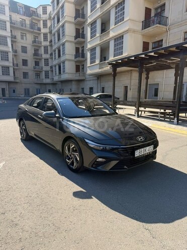 Hyundai Elantra-2
