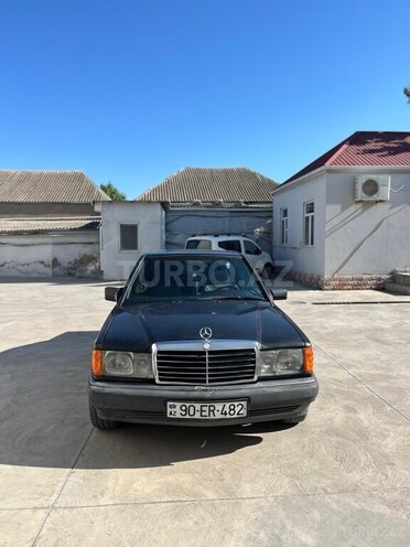 Mercedes 190-1