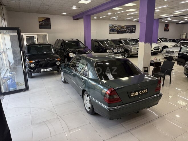 Mercedes C 200-13