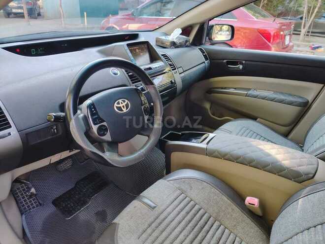 Toyota Prius-10