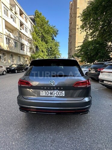 Volkswagen Touareg-2