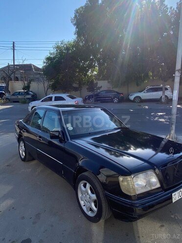 Mercedes 200 D-4