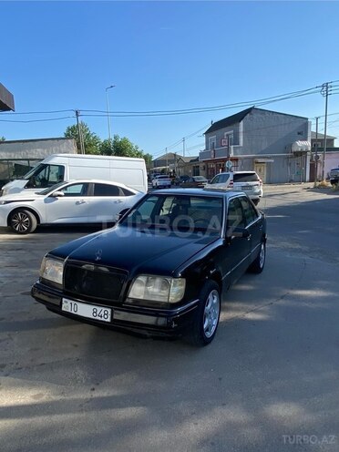 Mercedes 200 D-3