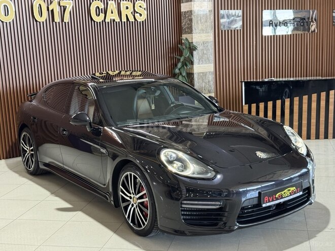 Porsche Panamera Turbo-4
