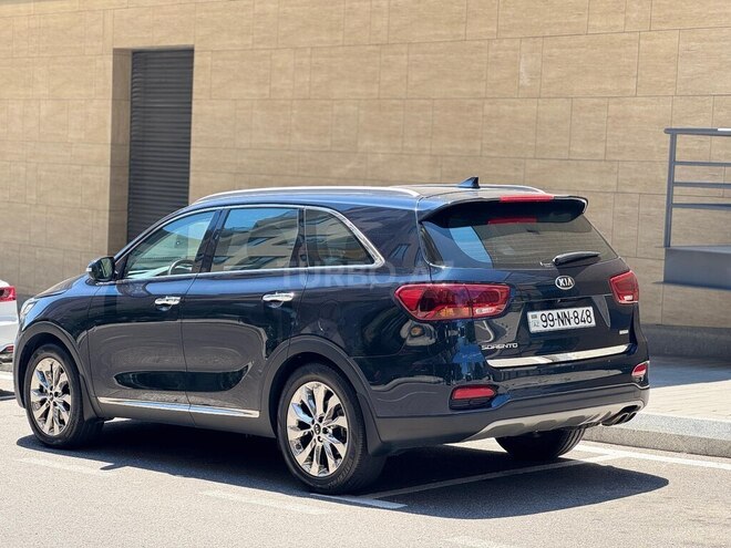 Kia Sorento-4