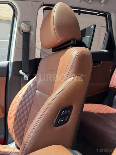 Kia Sorento-16