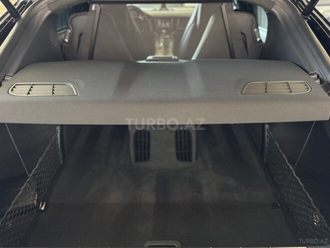 Porsche Panamera Turbo-32