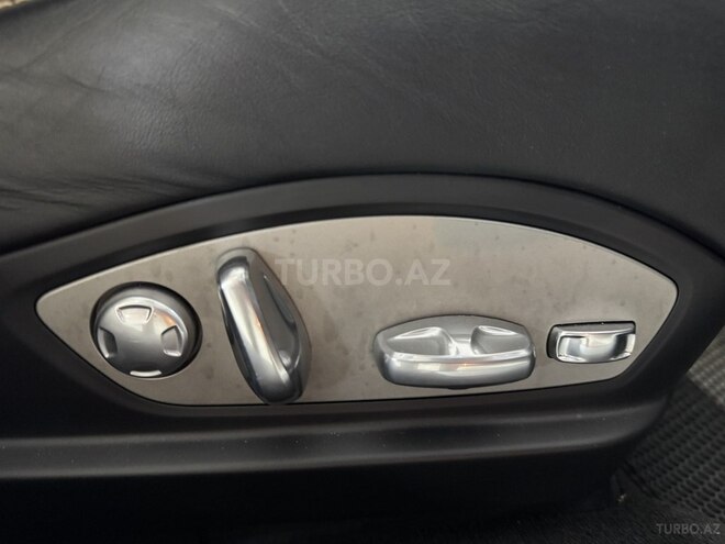 Porsche Panamera Turbo-25