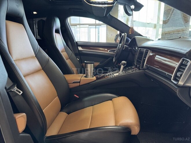 Porsche Panamera Turbo-16