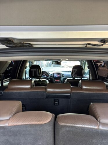 Kia Sorento-17