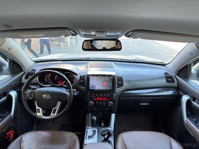 Kia Sorento-16
