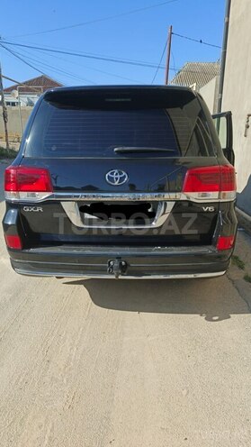 Toyota Land Cruiser-2