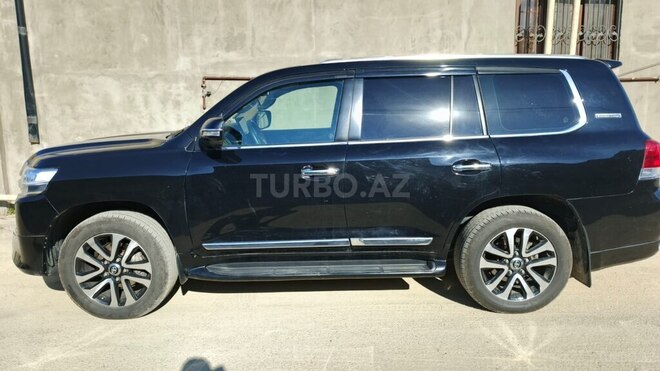 Toyota Land Cruiser-14