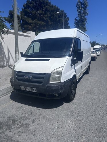 Ford Transit-5
