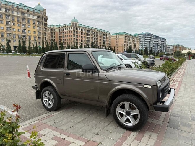 LADA (VAZ) Niva-2