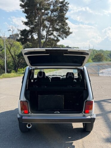LADA (VAZ) Niva-11