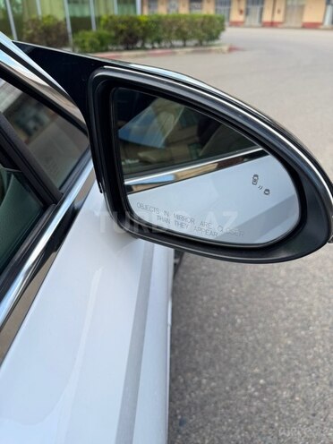 Hyundai Sonata-12