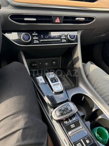 Hyundai Sonata-13