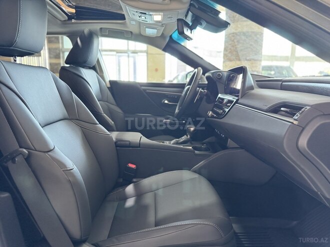 Lexus ES 300h-17