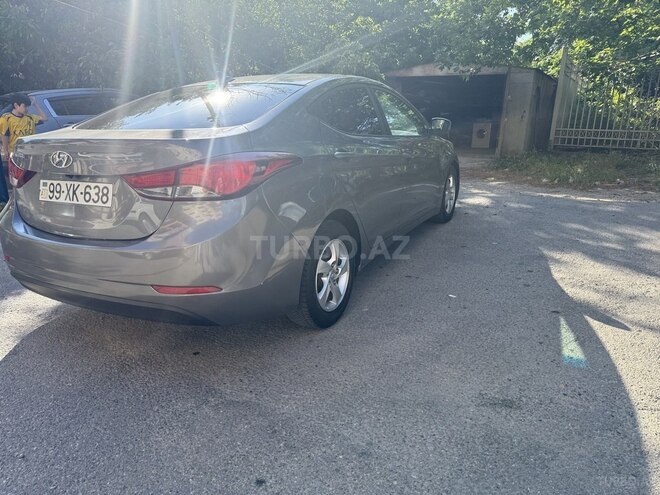 Hyundai Elantra-5
