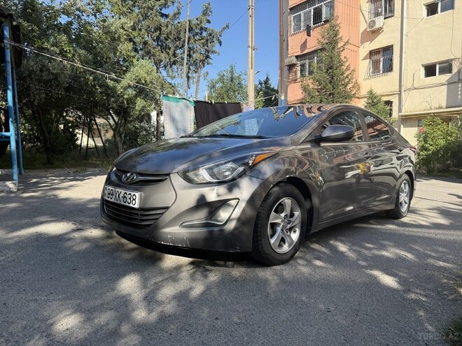 Hyundai Elantra-2