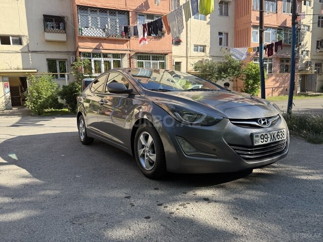 Hyundai Elantra-3