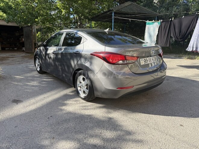 Hyundai Elantra-6