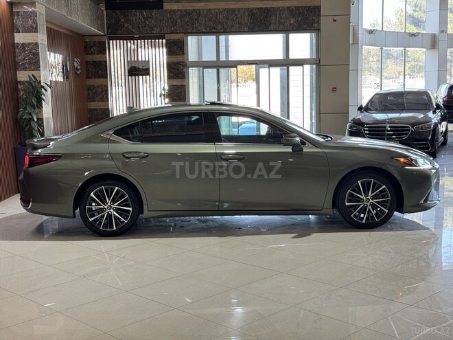 Lexus ES 300h-7